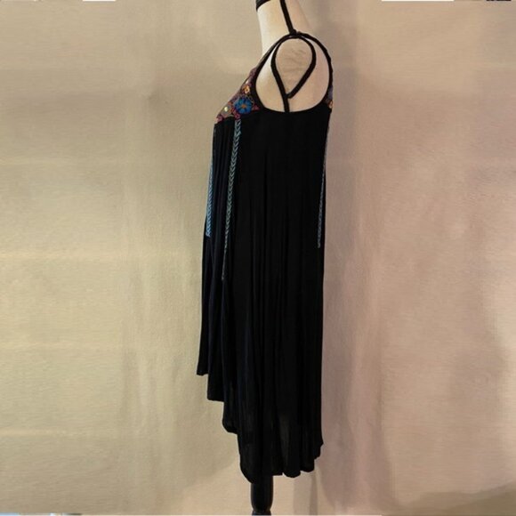 Kyla Seo black floral embroidered sleeveless crepe halter high low hem dress - Picture 2 of 12